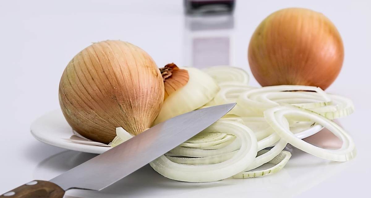 10 usos de la cebolla que no implican comérsela en una ensalada