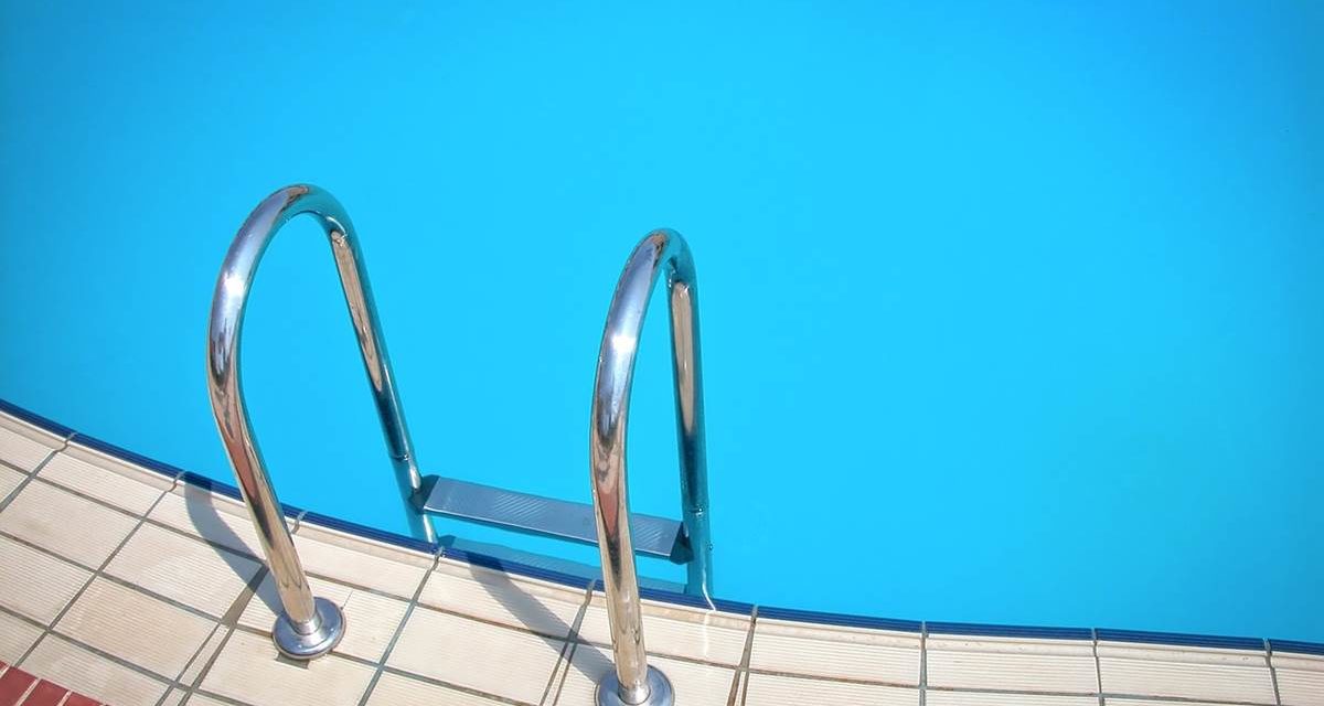 CONSUMUR recuerda a los usuarios de piscinas las medidas de seguridad, higiene y atención de reclamaciones