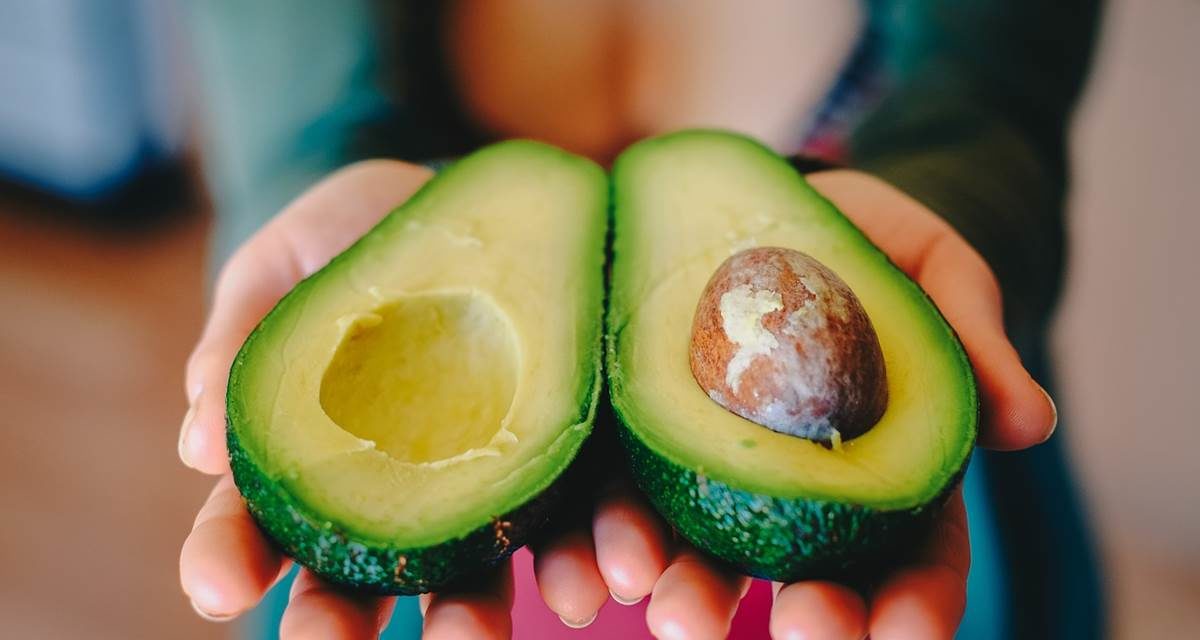 Aguacate y plátano: las virtudes de dos frutas que son casi superalimentos